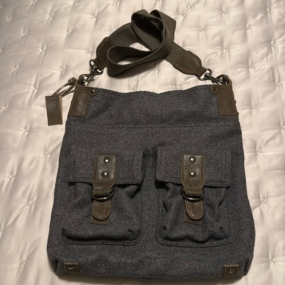 Mo & Co Boho Crossbody Bag wool felt and suede excellent condition military lux - Picture 2 of 9